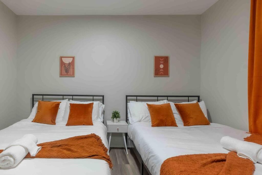 Апартаменты Pumpkin Premise By Airport, 5 Beds, Sleeps 8, Book 7 Days, Get 20 Percent Off Ньюарк Экстерьер фото