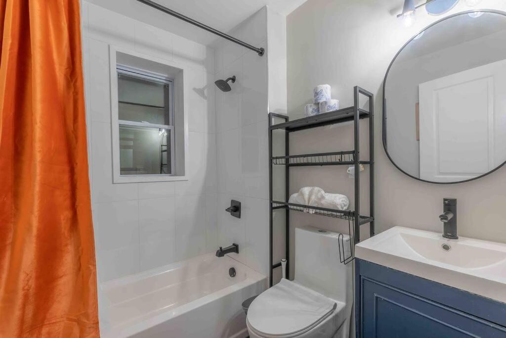 Апартаменты Pumpkin Premise By Airport, 5 Beds, Sleeps 8, Book 7 Days, Get 20 Percent Off Ньюарк Экстерьер фото