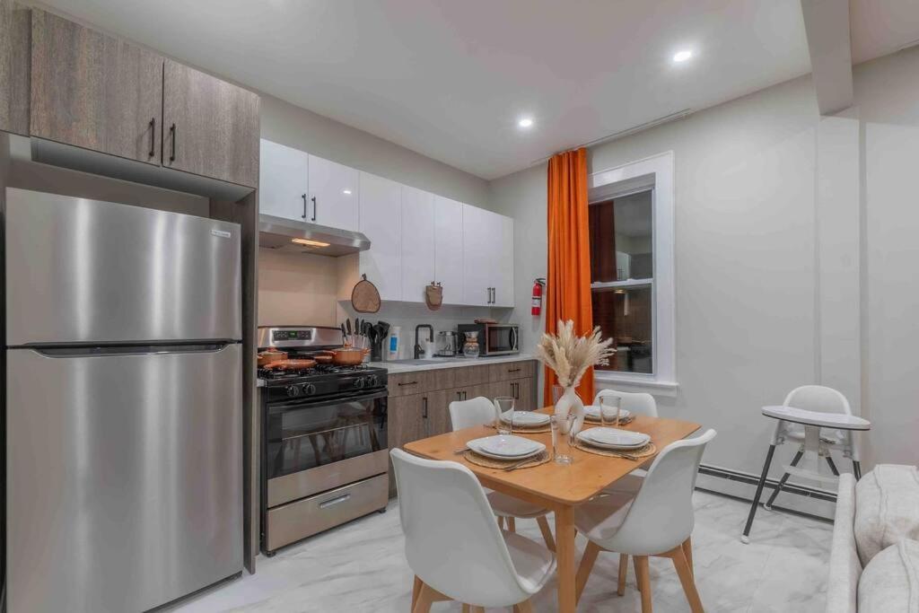 Апартаменты Pumpkin Premise By Airport, 5 Beds, Sleeps 8, Book 7 Days, Get 20 Percent Off Ньюарк Экстерьер фото