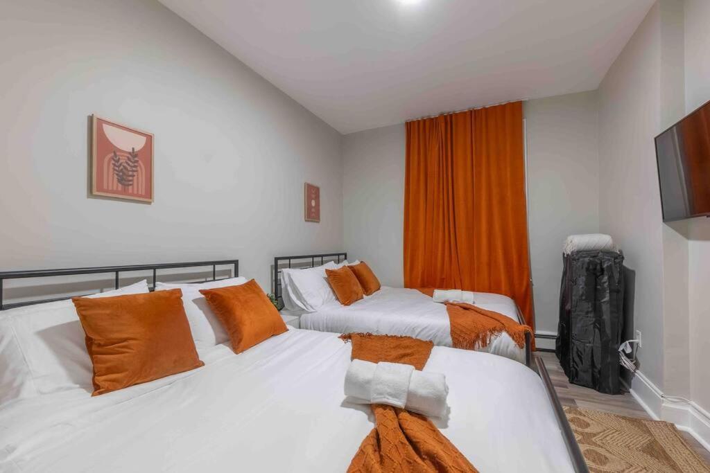 Апартаменты Pumpkin Premise By Airport, 5 Beds, Sleeps 8, Book 7 Days, Get 20 Percent Off Ньюарк Экстерьер фото