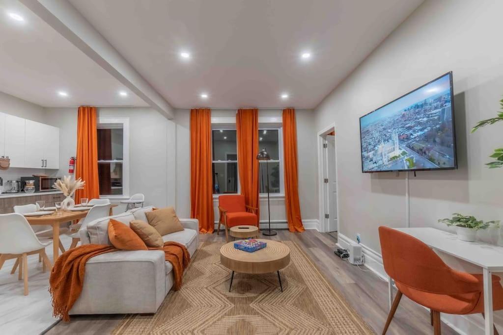 Апартаменты Pumpkin Premise By Airport, 5 Beds, Sleeps 8, Book 7 Days, Get 20 Percent Off Ньюарк Экстерьер фото